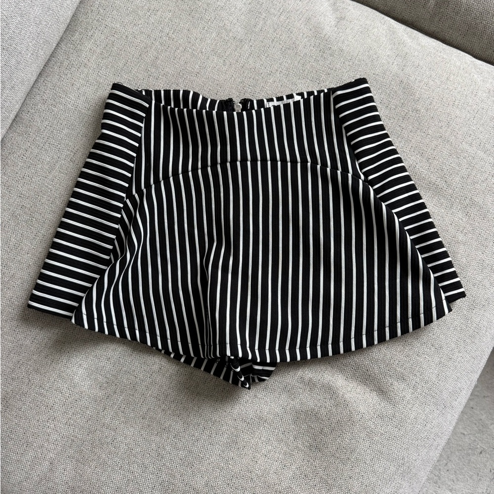 Chic Striped High Waist Women's Skort